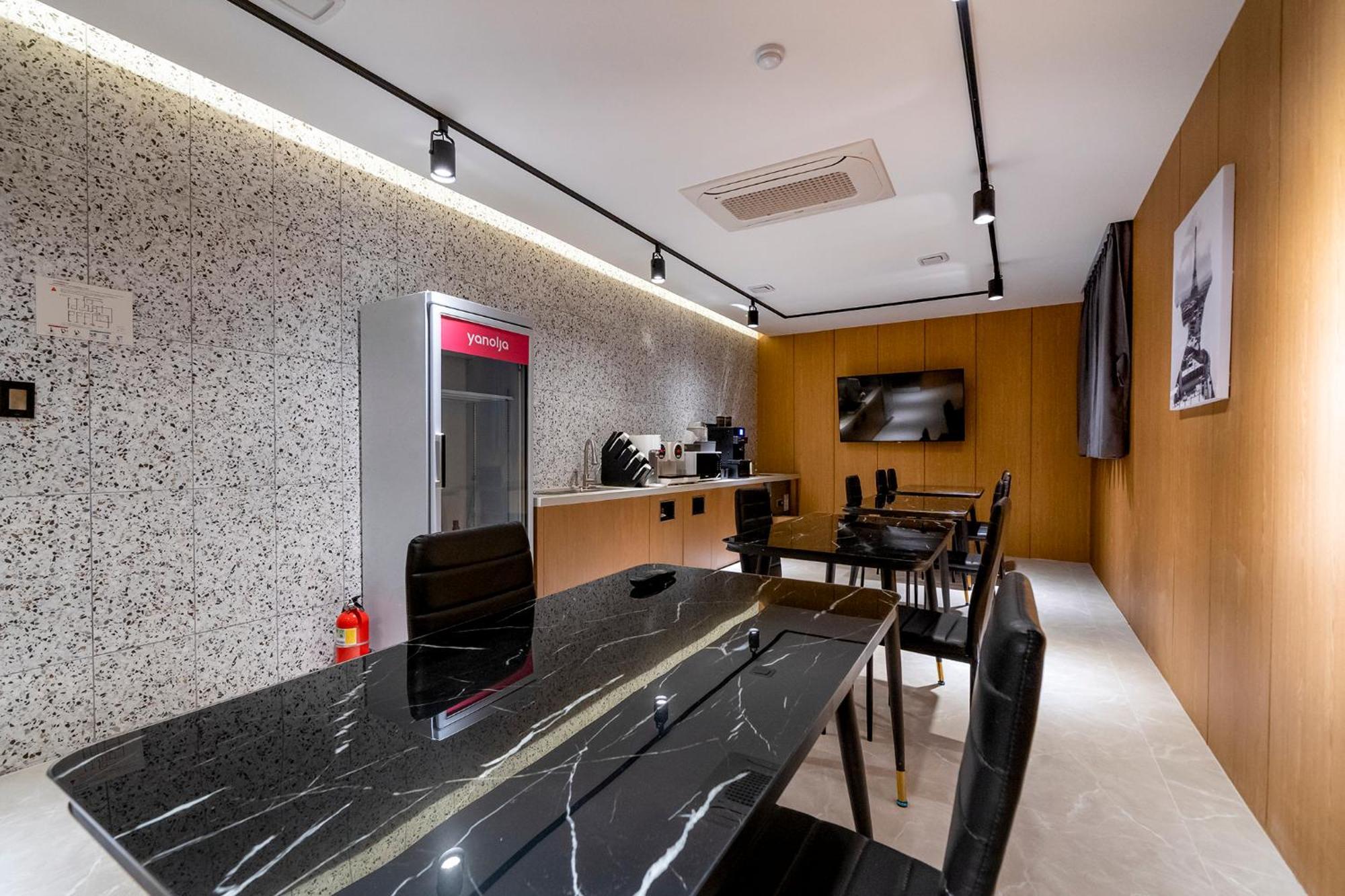 Urban Brown Hotel Chungju City Hall المظهر الخارجي الصورة